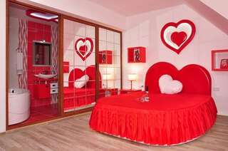 Отель Lombardi Family Hotel Русе Двухместный номер Делюкс с 1 кроватью и балконом - «Любовь»-2